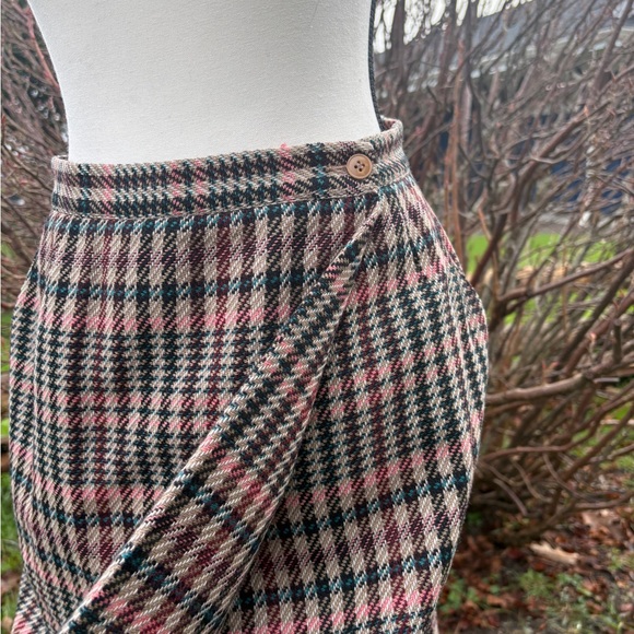 Giorgio Armani Plaid Wool Skirt Set - Picture 8 of 15
